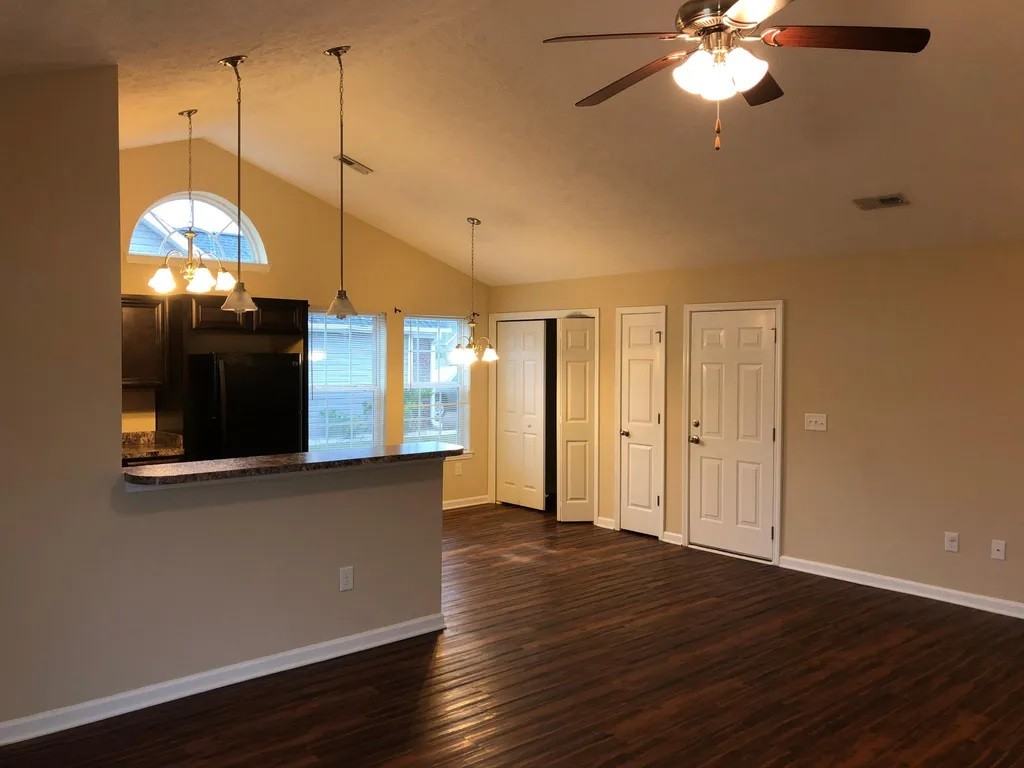 230 Encore Cir #1 - Photo 3 of 5