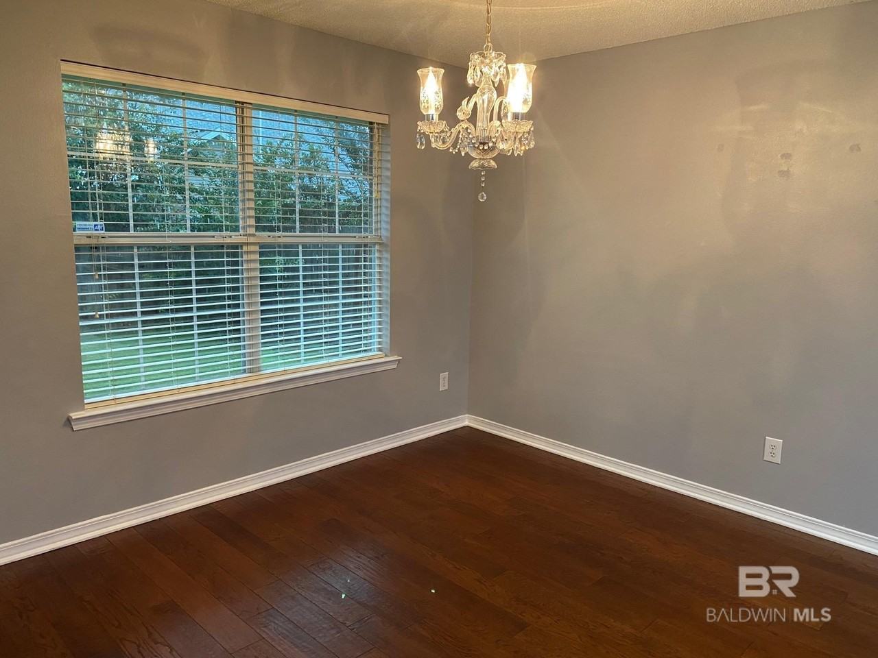 8068 Deerwood Dr - Photo 6 of 20