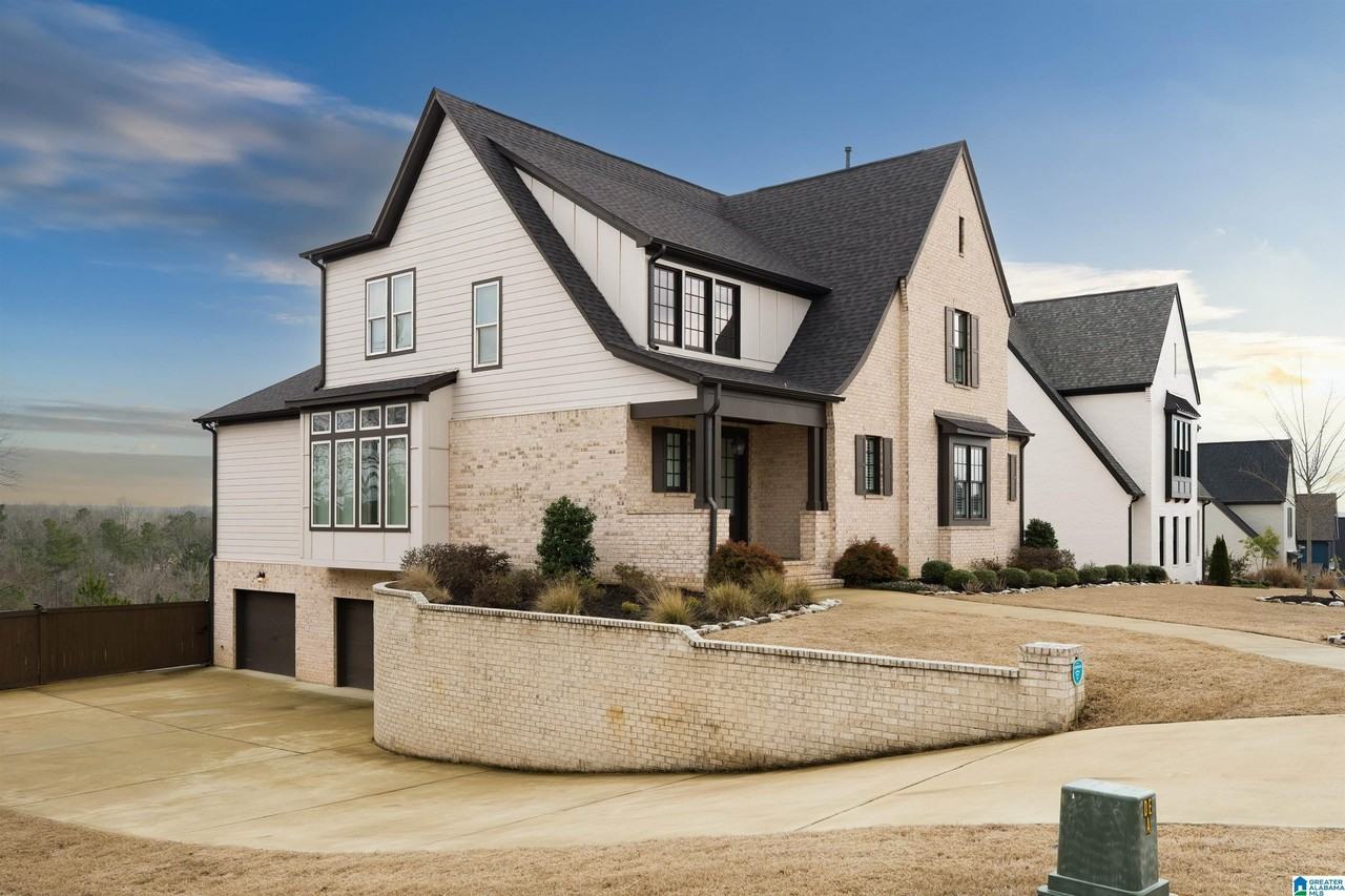 1903 Blackridge Rd - Photo 2 of 50