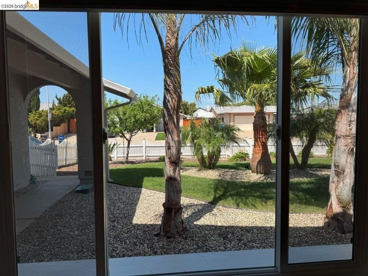 1769 Teresa Ln - Photo 6 of 36