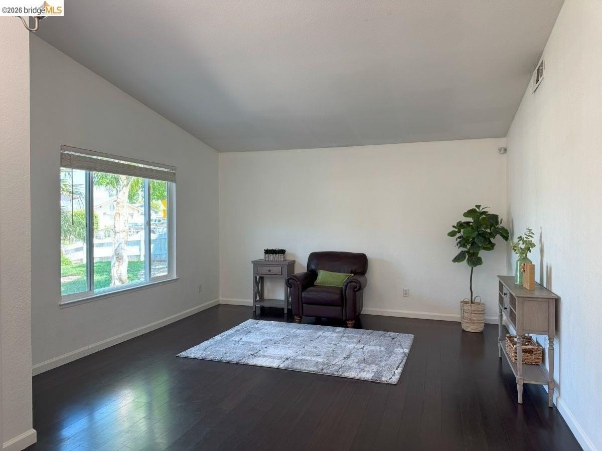 1769 Teresa Ln - Photo 7 of 36