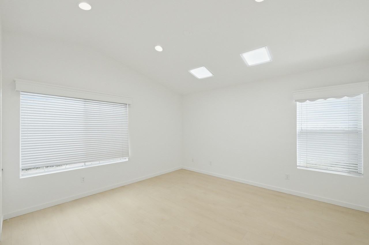 33 Risero Dr #1 - Photo 6 of 11