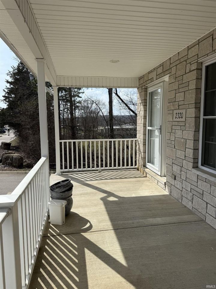 2320 S Samuel Ln - Photo 3 of 26