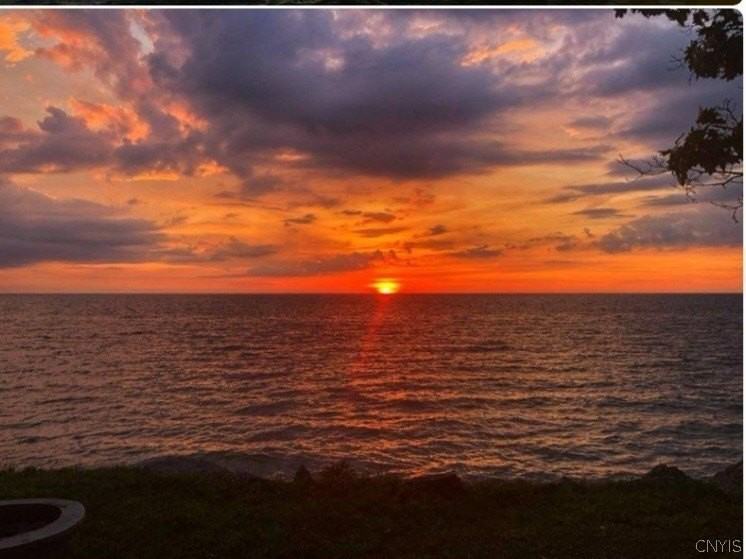 2 S Rainbow Shores Rd - Photo 3 of 33