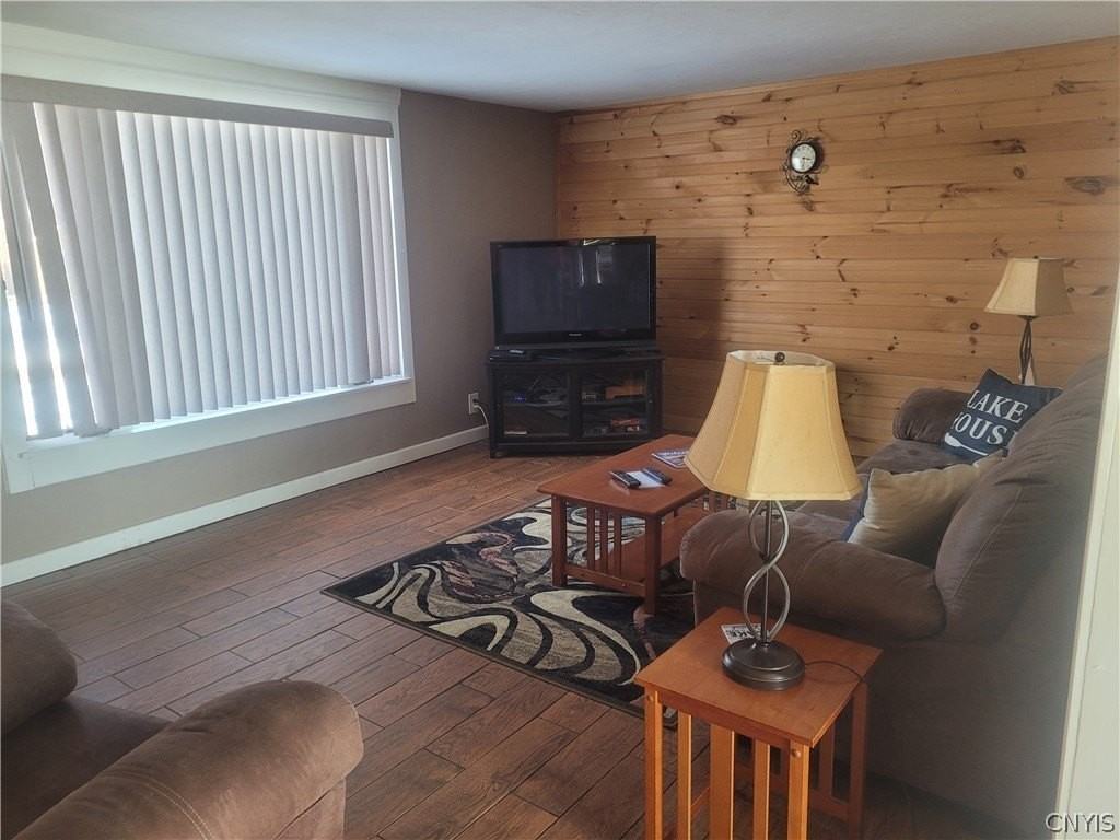 2 S Rainbow Shores Rd - Photo 5 of 33