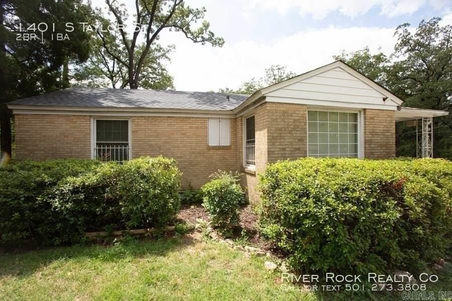 1401 S Taylor St - Photo 2 of 3