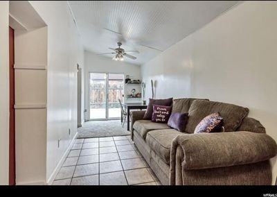 1038 W Columbia Ln #1038 - Photo 3 of 11