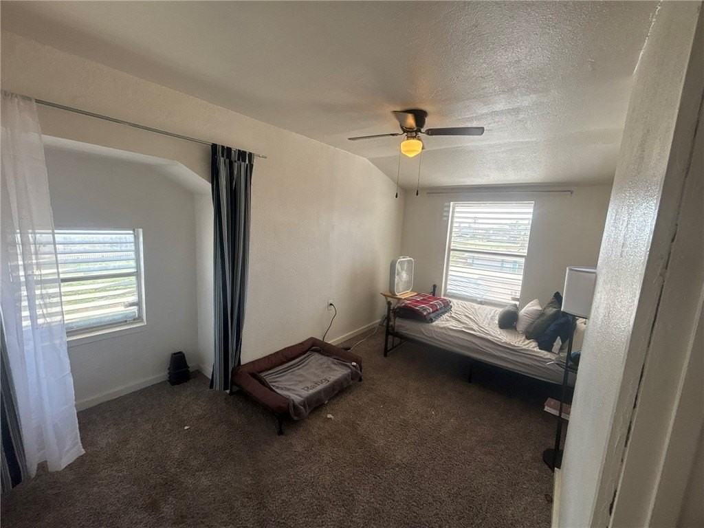 221 Commerce St Apt B - Photo 3 of 7