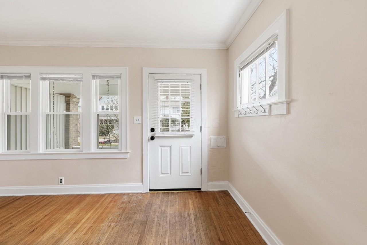 2710 Dayton Ave Unit 2712 - Photo 3 of 15