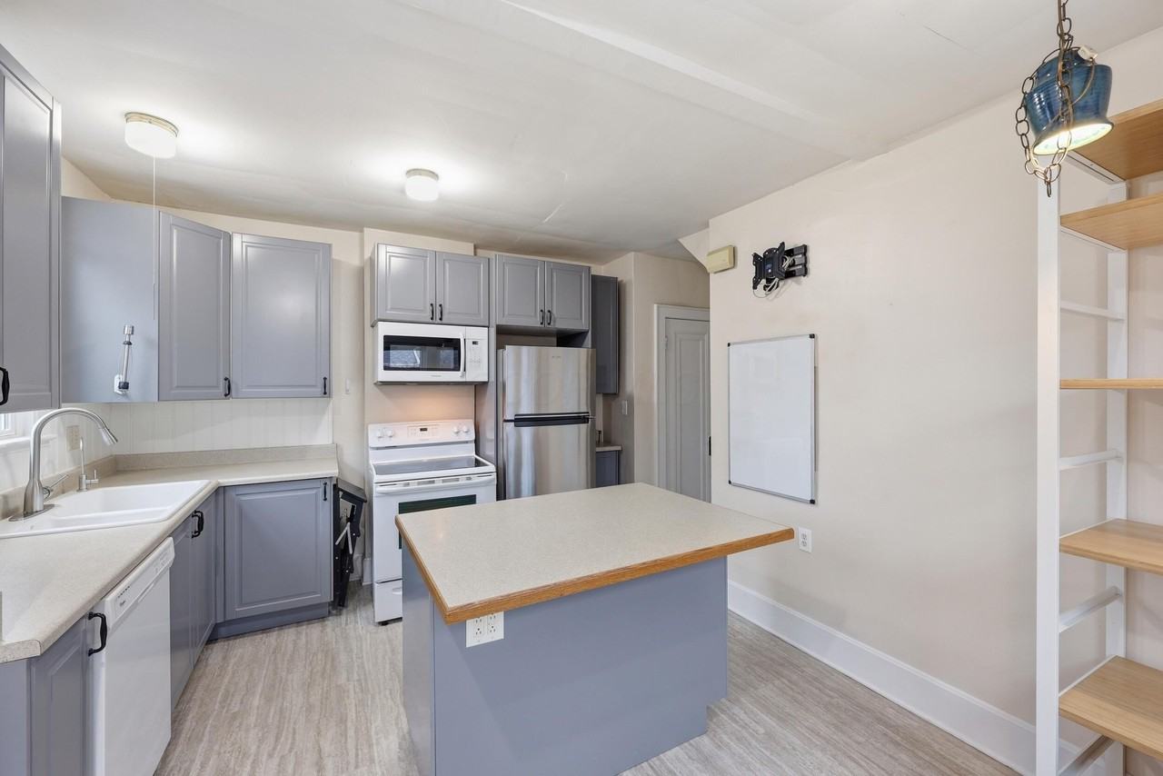 2710 Dayton Ave Unit 2712 - Photo 7 of 15