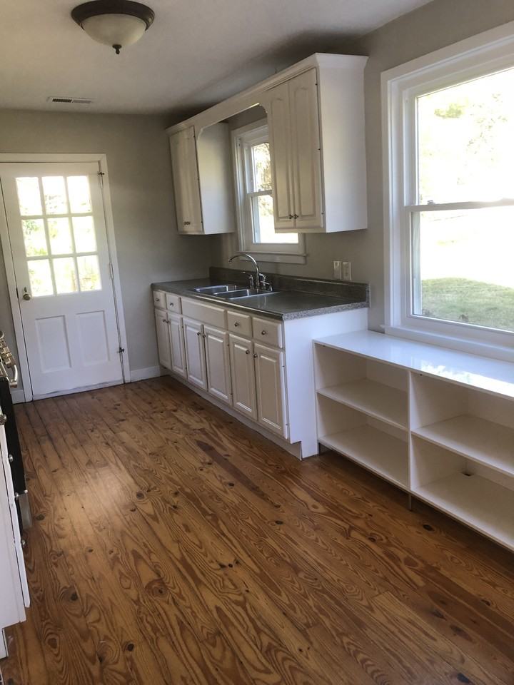 1408 Lakeland Dr #1 - Photo 3 of 9