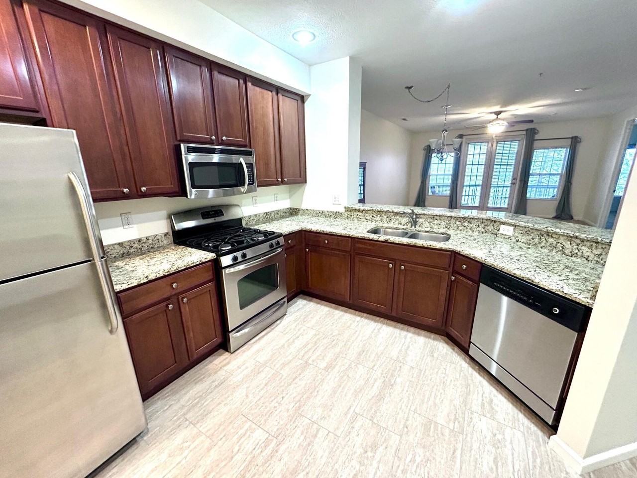 6120 Sowerby Ln - Photo 5 of 14