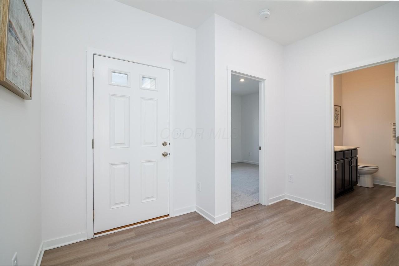 468 Rochdale Run - Photo 6 of 50