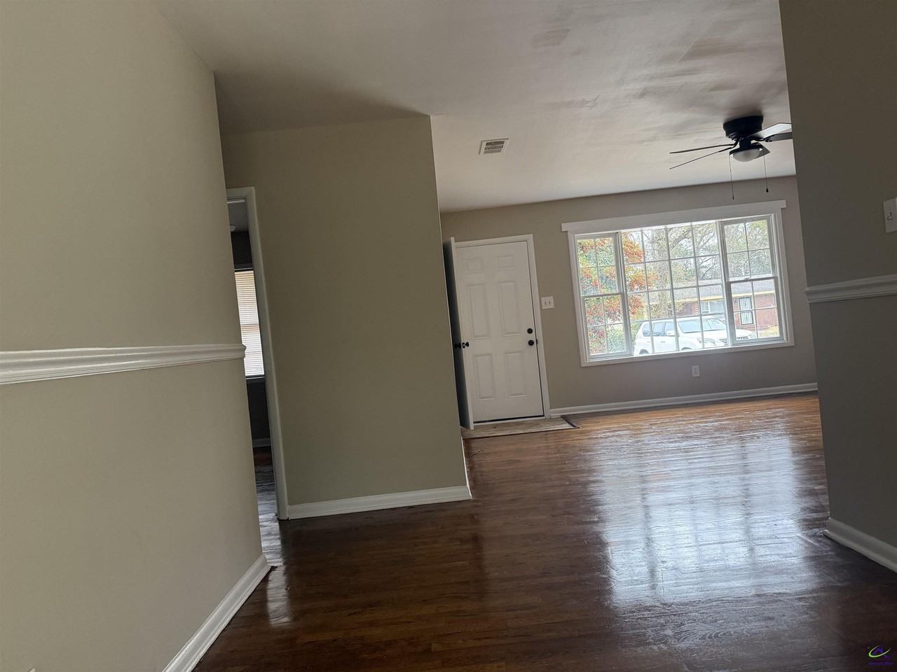 417 Willow Ave - Photo 3 of 12