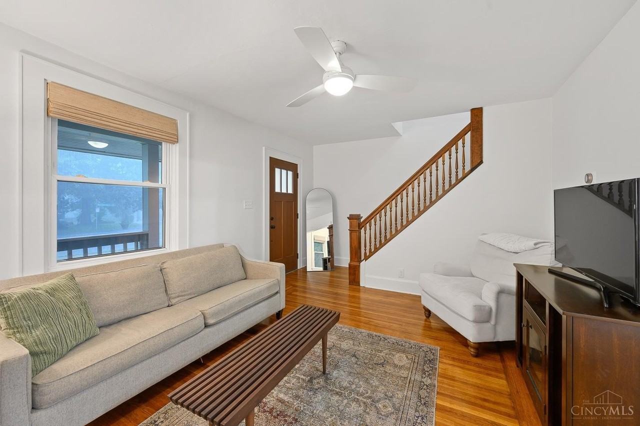 5806 Montgomery Rd - Photo 5 of 36