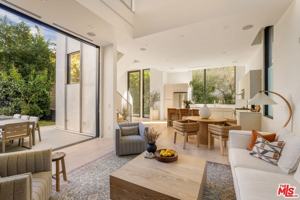 featured image of 4118 Wade St