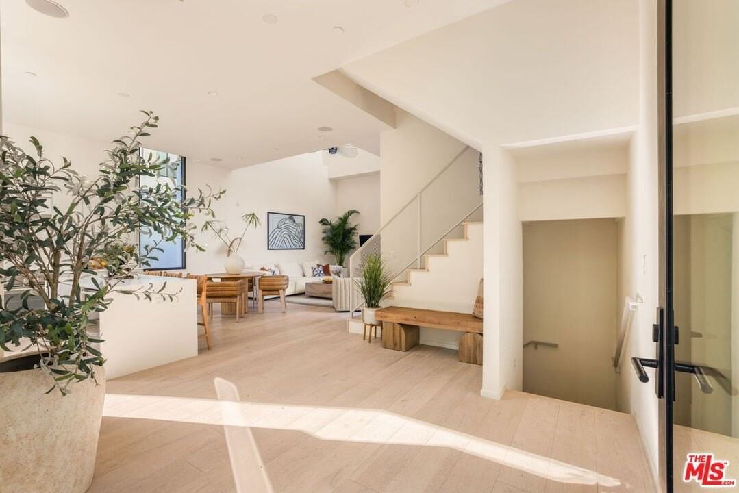 4118 Wade St - Photo 5 of 39