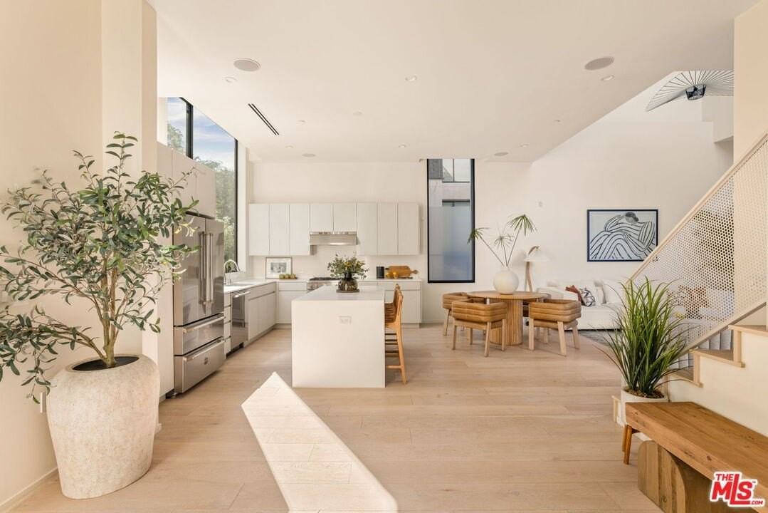 4118 Wade St - Photo 7 of 39