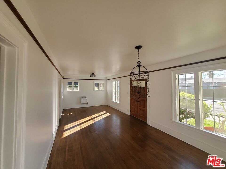 2666 Cimarron St - Photo 6 of 26