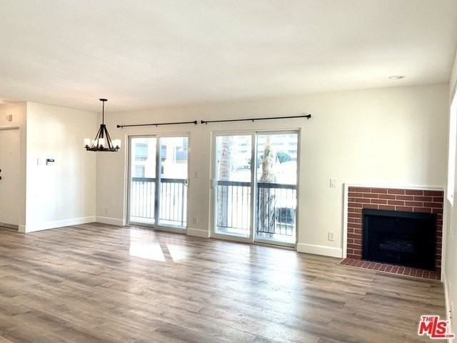 1227 Granville Ave Apt 200 - Photo 2 of 20