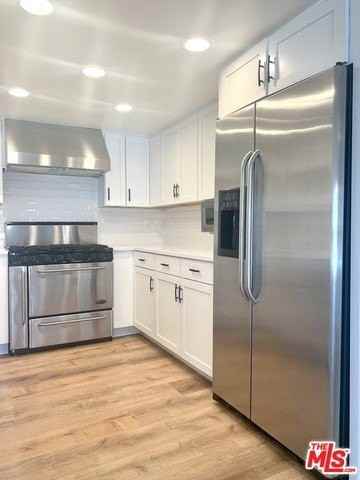 1227 Granville Ave Apt 200 - Photo 6 of 20