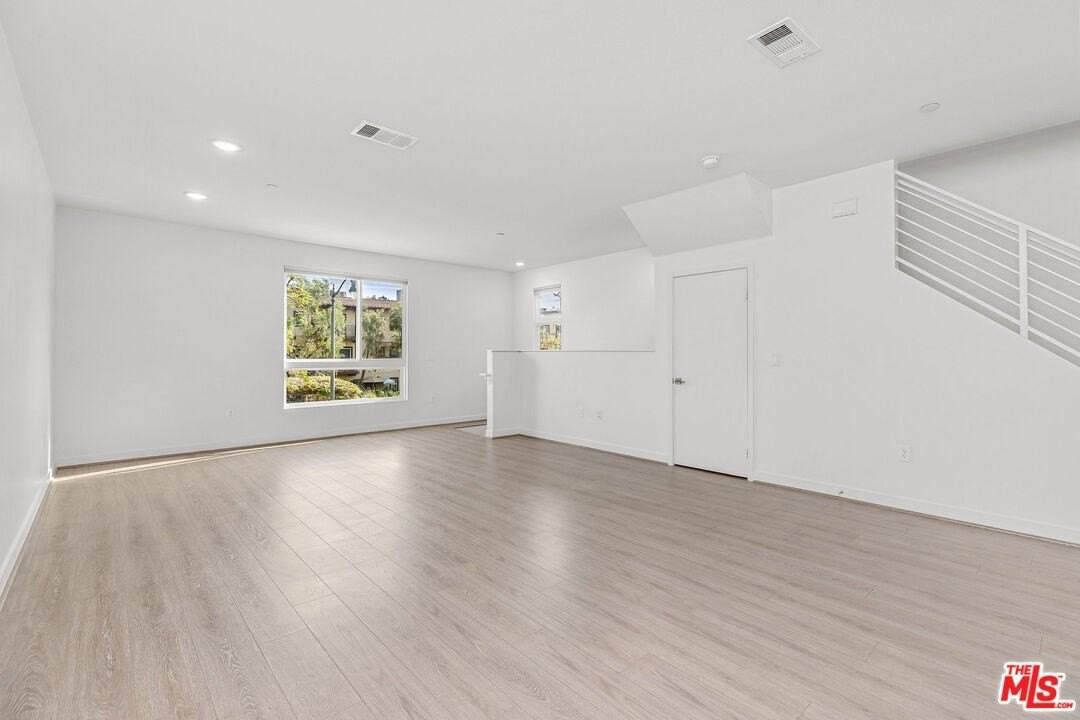 2581 Arvia St Unit 8 - Photo 4 of 22