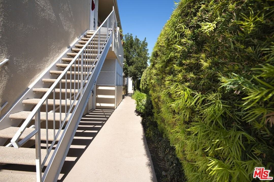 13801 Oxnard St Apt 206 - Photo 3 of 43