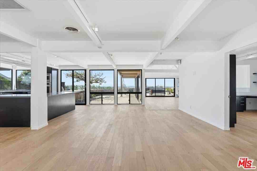 18131 Kingsport Dr - Photo 7 of 26