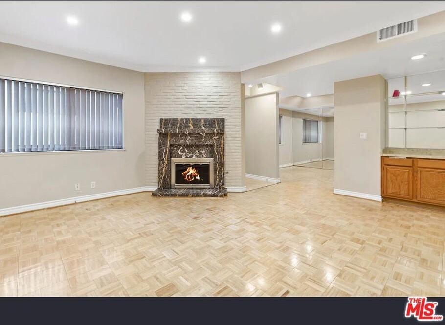 5340 Wilkinson Ave Unit 6 - Photo 2 of 28