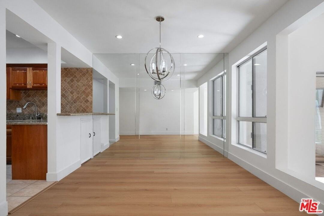 4807 Woodley Ave Unit 309 - Photo 5 of 26