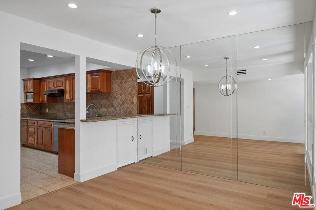 4807 Woodley Ave Unit 309 - Photo 7 of 26