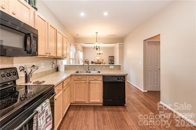 5518 Stowe Derby Dr - Photo 4 of 15