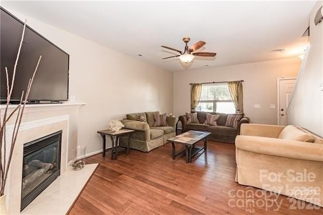 5518 Stowe Derby Dr - Photo 5 of 15