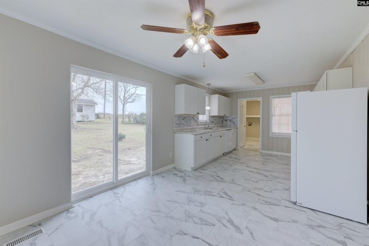 842 Eastmont Dr - Photo 7 of 22