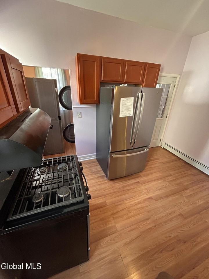 361 Orange St Unit 1 - Photo 3 of 12