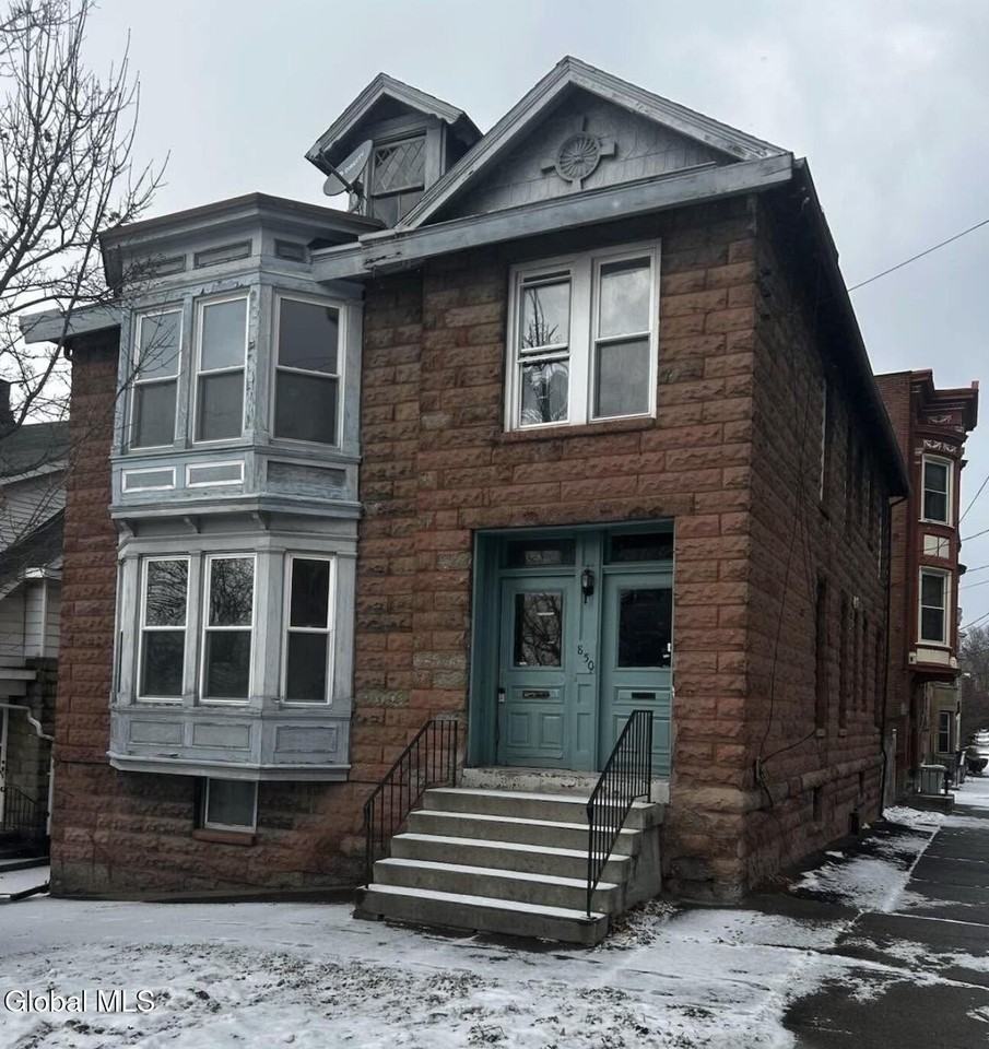 850 Peoples Ave Unit 2