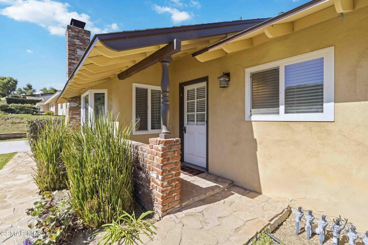 3297 Lanier Pl - Photo 2 of 33