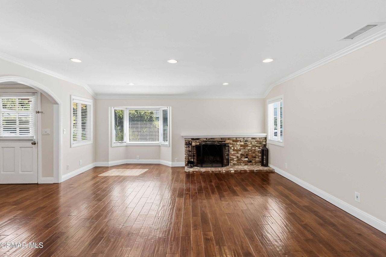 3297 Lanier Pl - Photo 5 of 33