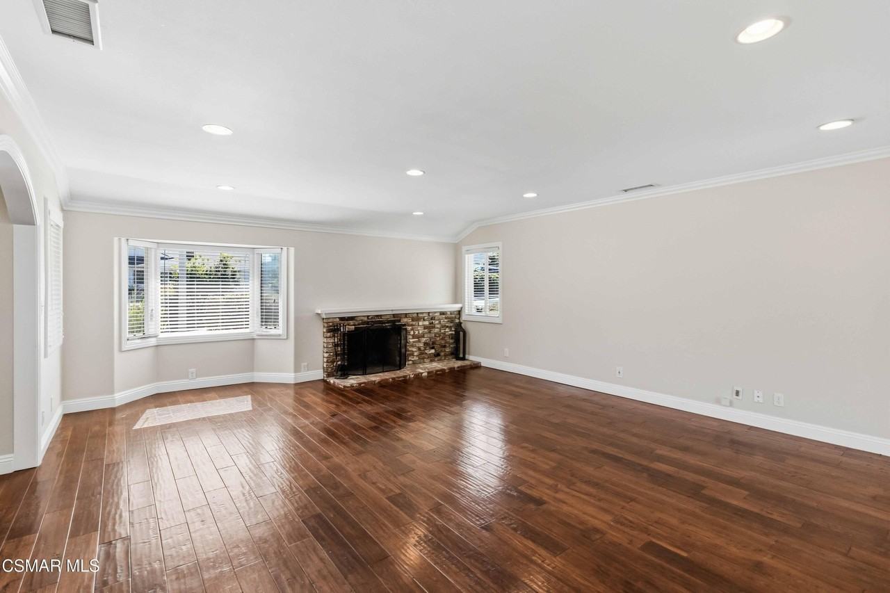 3297 Lanier Pl - Photo 6 of 33