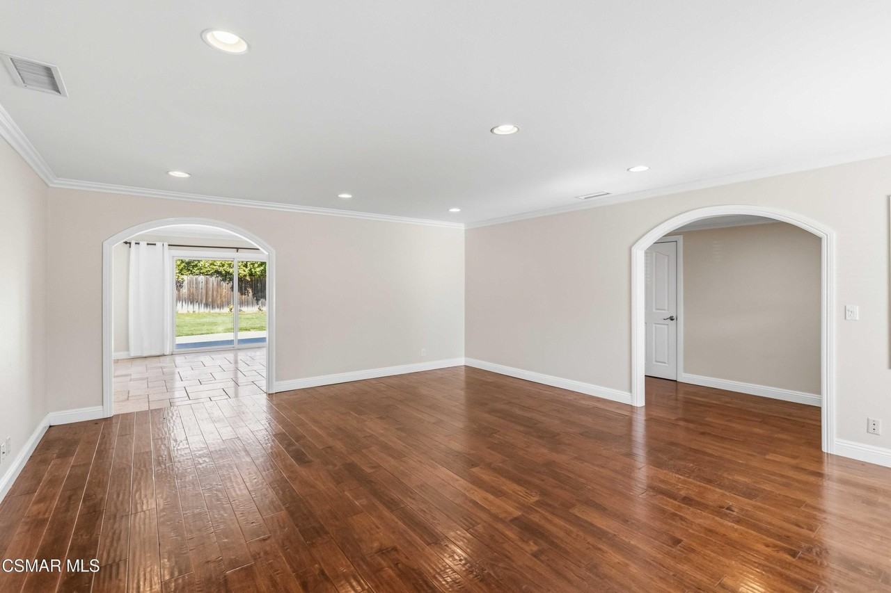 3297 Lanier Pl - Photo 7 of 33