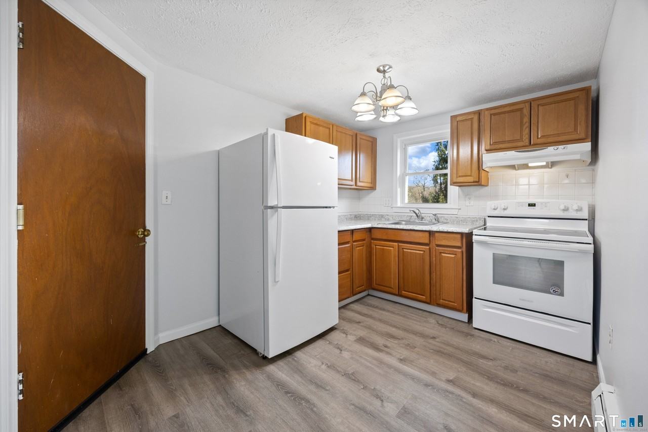 9 Guiel Pl Apt 3 - Photo 6 of 17