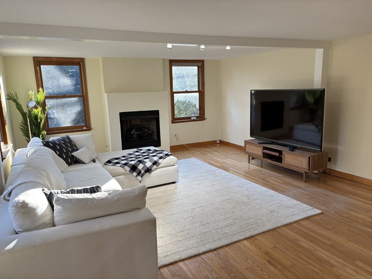 101 Boston Post Rd - Photo 3 of 9