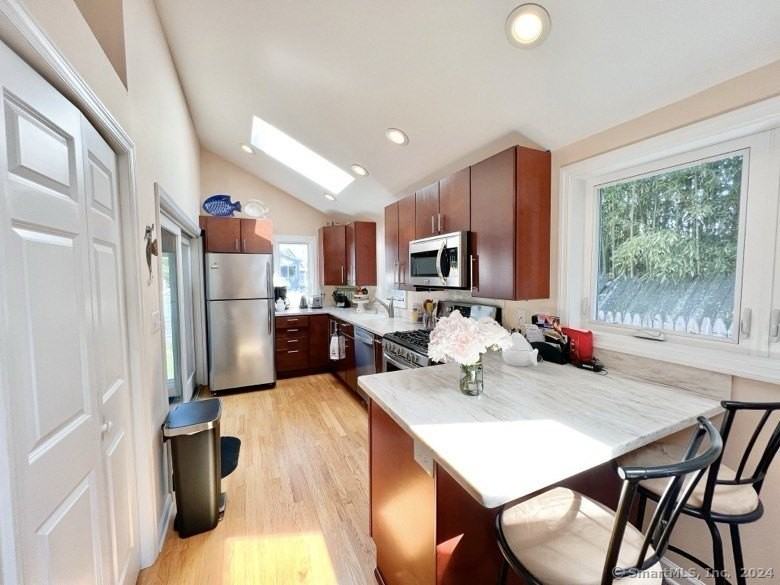 89 Orland St - Photo 4 of 17