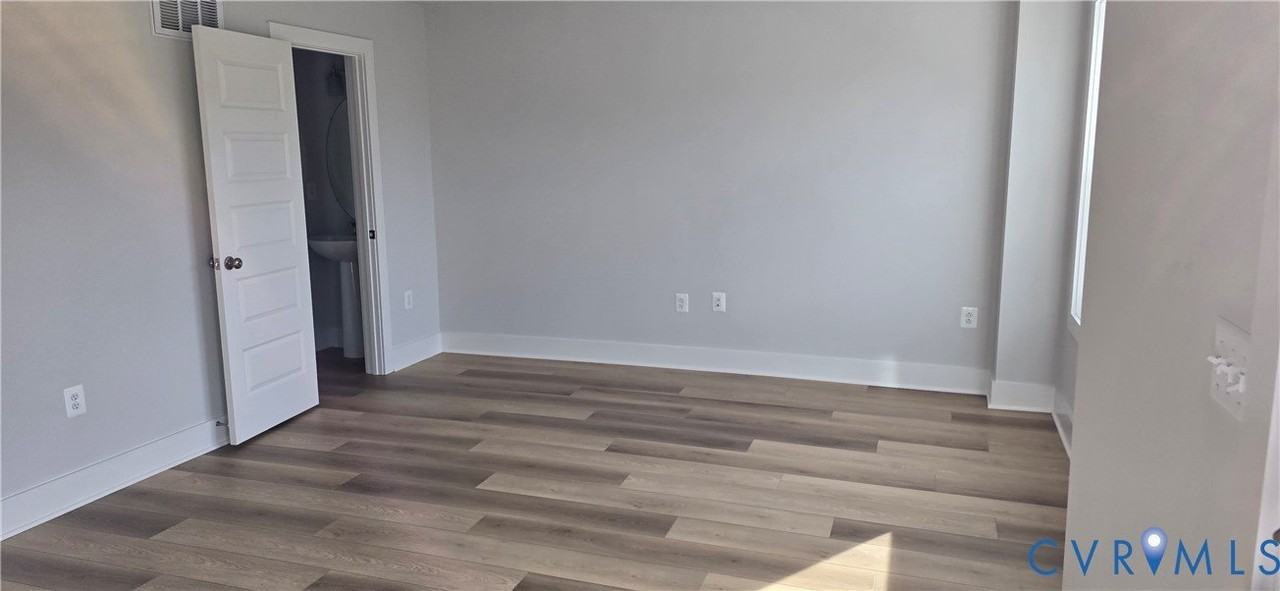 10147 Blue Wing Ln - Photo 4 of 38