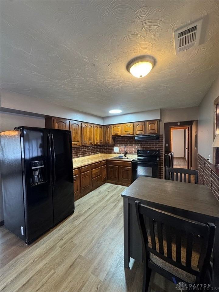 1610 Ironwood Dr - Photo 5 of 17