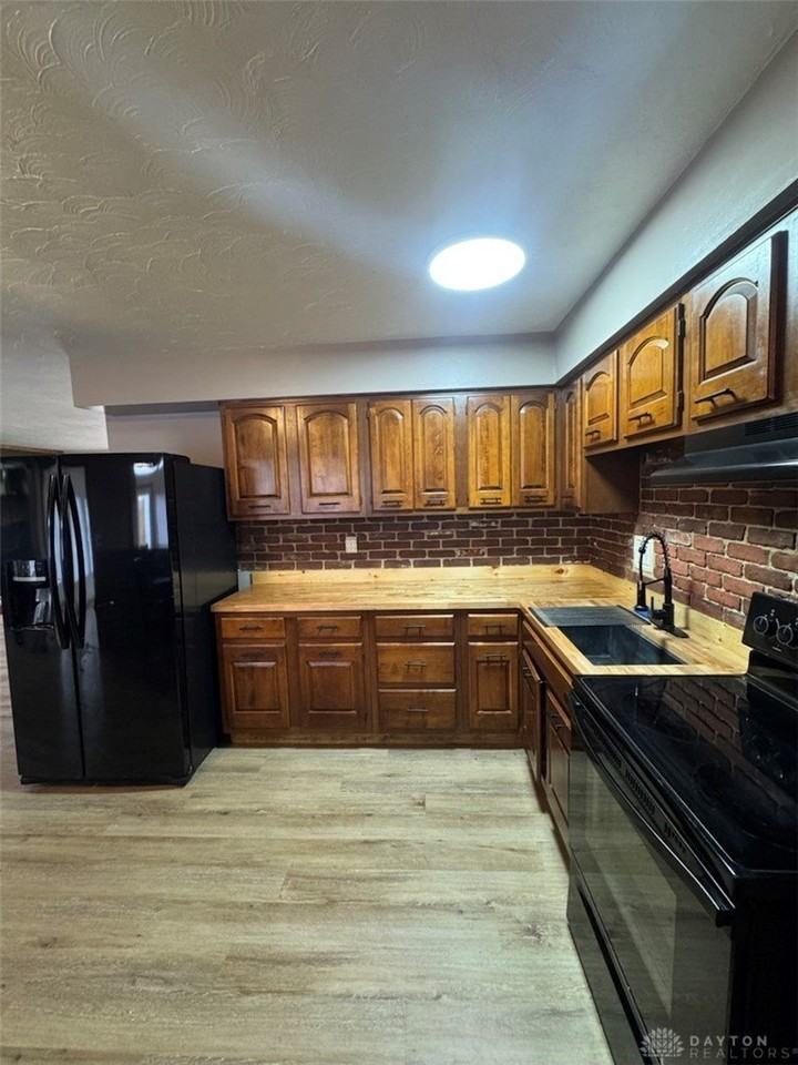 1610 Ironwood Dr - Photo 6 of 17