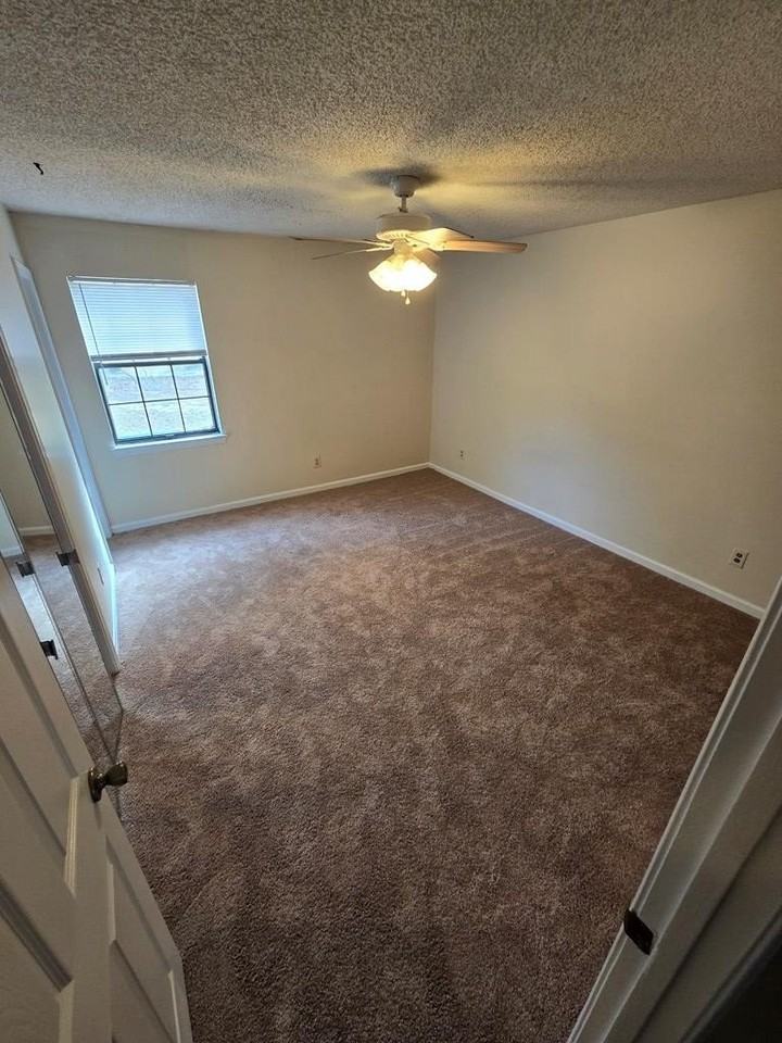 2501 Creekwood Dr - Photo 7 of 8