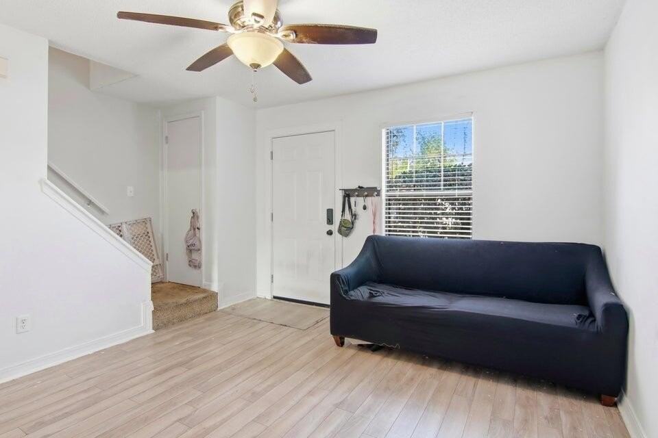 1325 Greendale Ave Unit 26 - Photo 5 of 24