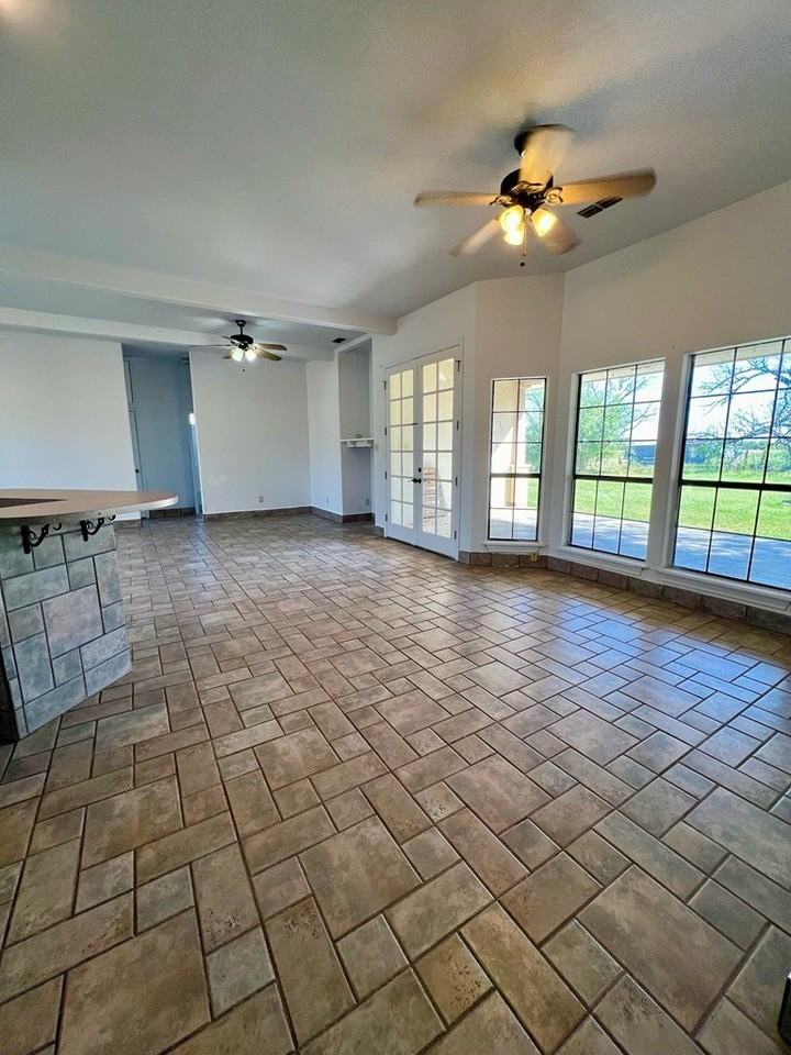 468 Weyrich Farms Rd - Photo 2 of 19