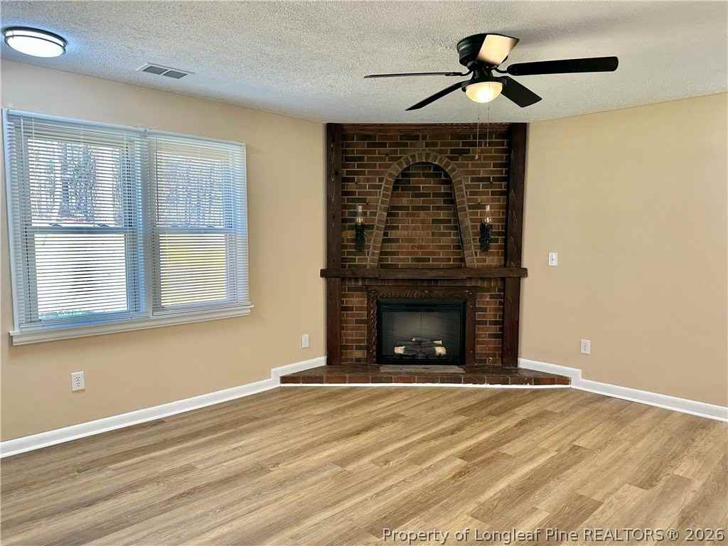 4026 Havelock St - Photo 5 of 38